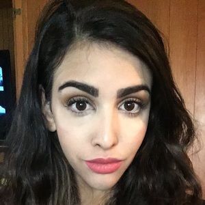 Meet your Posher, Desiree